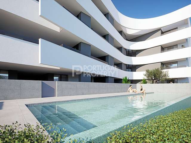 Nouveaux appartements de luxe avec piscine à seulement 300m de la plage de Porto de Mos