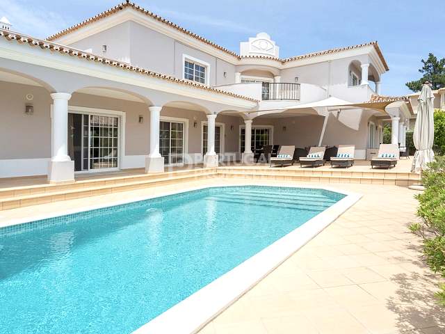 Exquise villa de 3 étages avec 4 chambres à Vila Sol