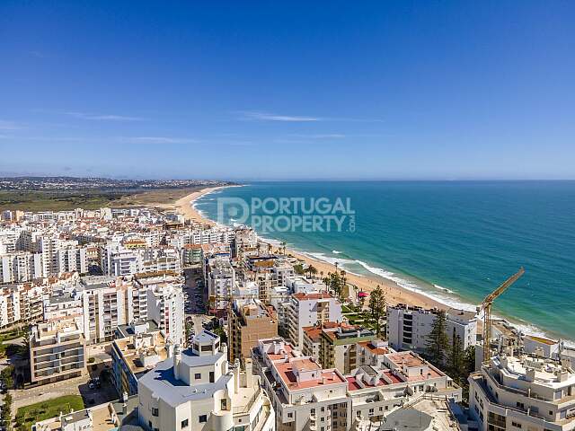 Elegant Three Bedroom Apartments Near The Beach