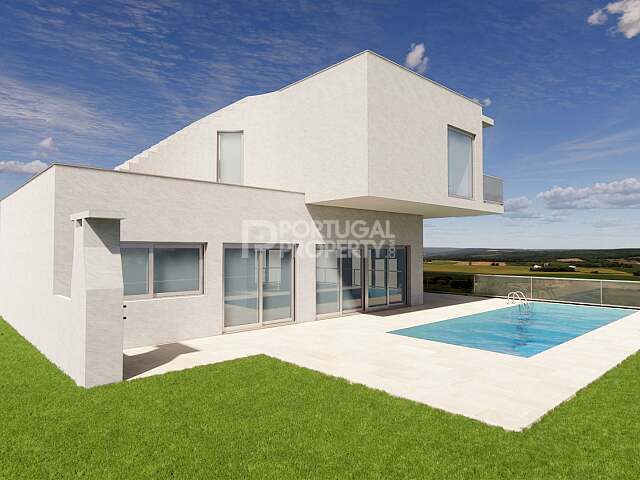 Modern Villa with Pool and Sea Proximity in Nazaré