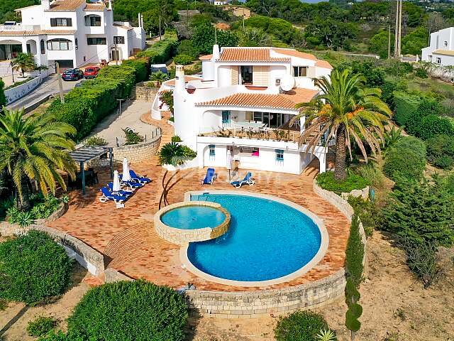 Luxurious 4 Bedroom Villa In Lagoa, Carvoeiro