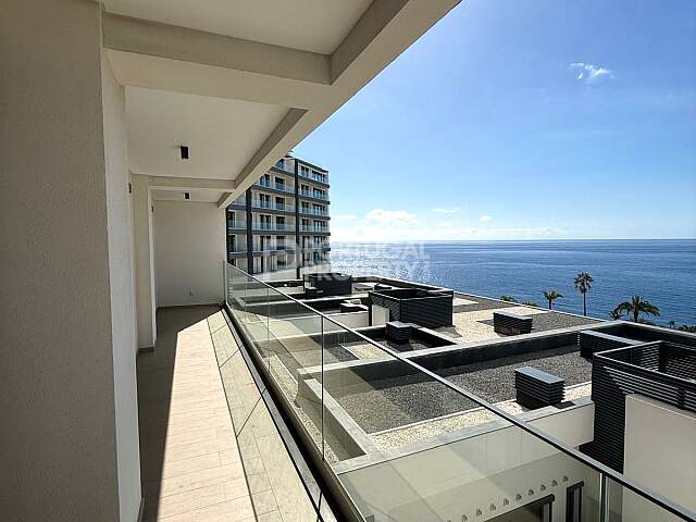 Three Bedroom Apartment With Panoramic Views, Funchal