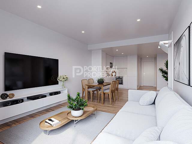 Spacious 2-Bedroom Apartment With Luxury Finishes – Prime Location Near Porto’s Landmarks