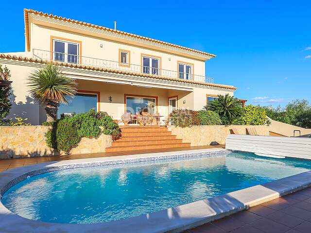 4 Bedroom Villa With Pool And Stunning Views In Countryside