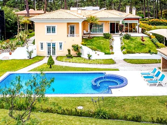 5-Bedroom Villa With Golf And Private Lake Views