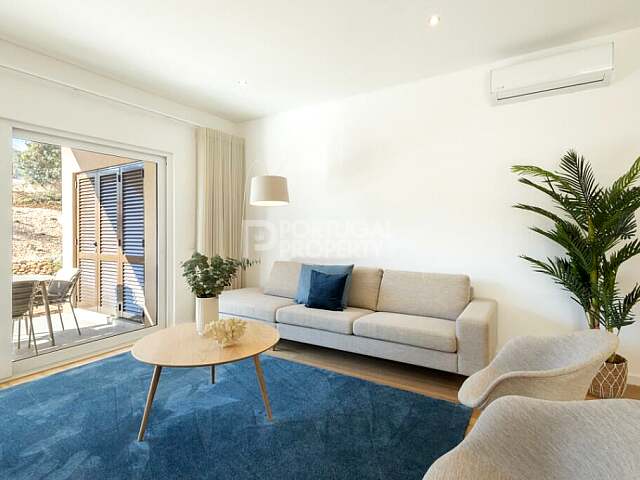 Lovely Contemporary 1 + 2 Bed Apartments In Luxury Resort