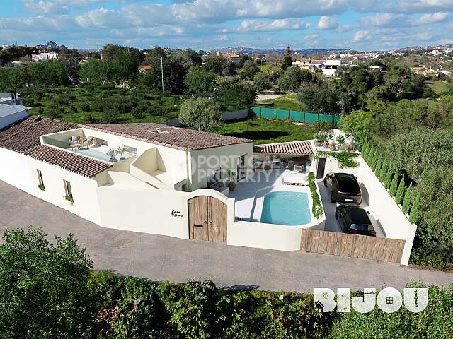 Turn-Key Project Two-Bedroom Villa in Areeiro, Algarve – With Pool & Modern Comforts